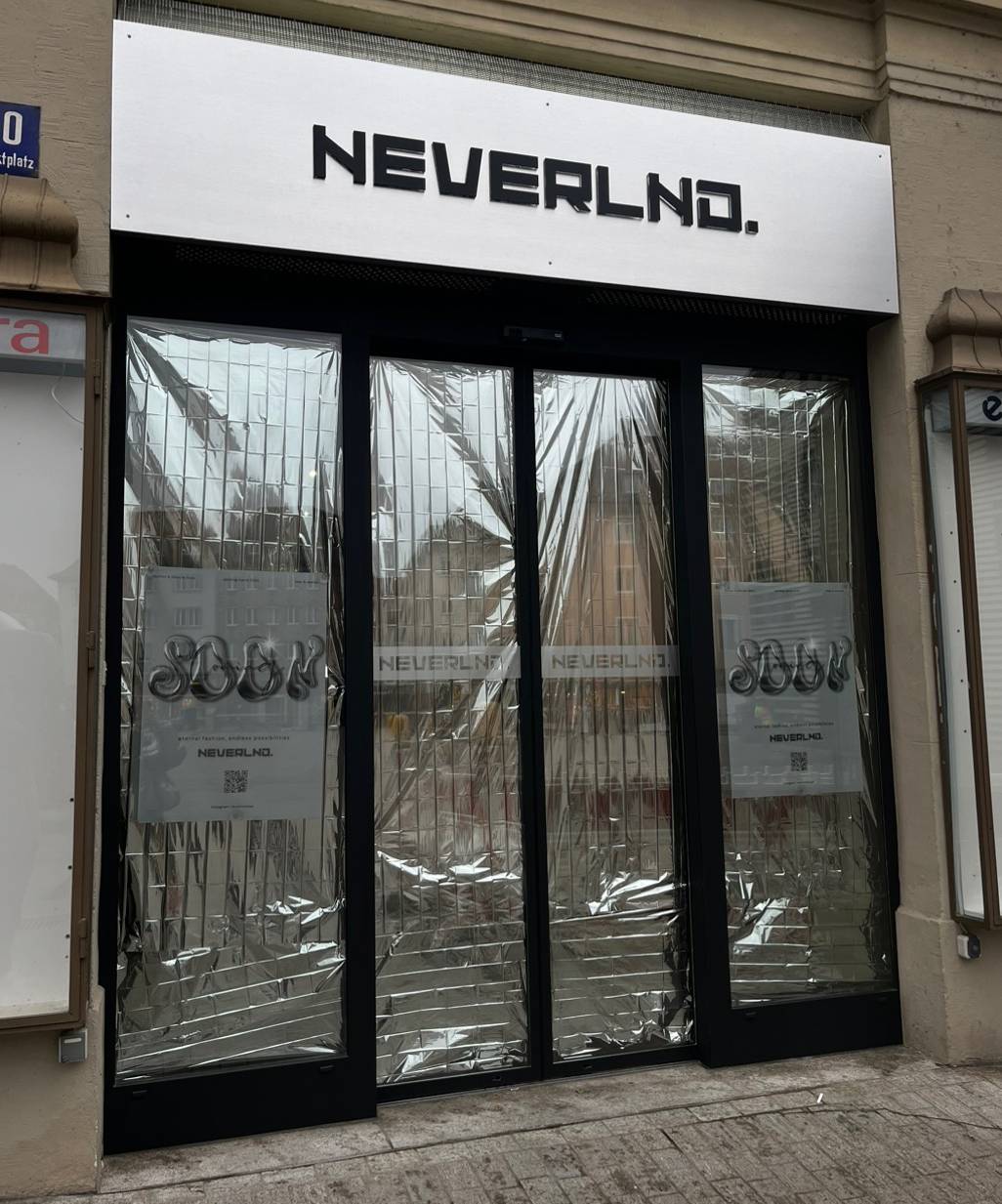 Neverlnd a ouvert ses portes le 2 mars à la Marktplatz 10 à Würzburg.