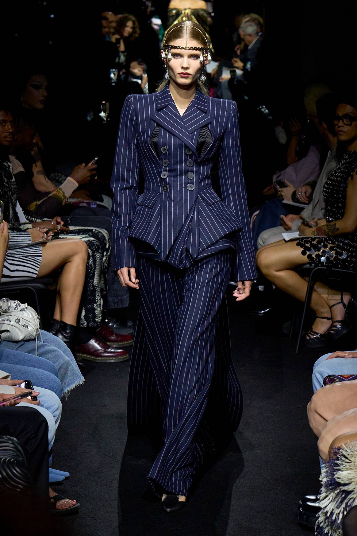 Créditos: Jean Paul Gaultier, por Julien Dossena, colección de Alta Costura para la temporada Otoño/Invierno FW23. Spotlight Launchmetrics.