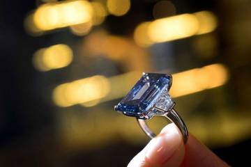 Oppenheimer blue diamond sells for record 57.5 million US dollars