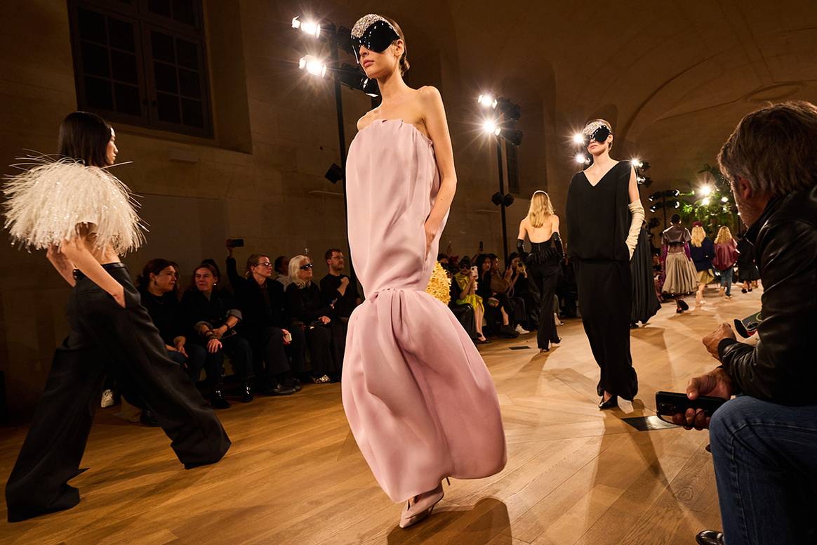 Balenciaga, desfile de presentación de la colección de mujer “The Heartbeat”, para la temporada Primavera/Verano 2026.