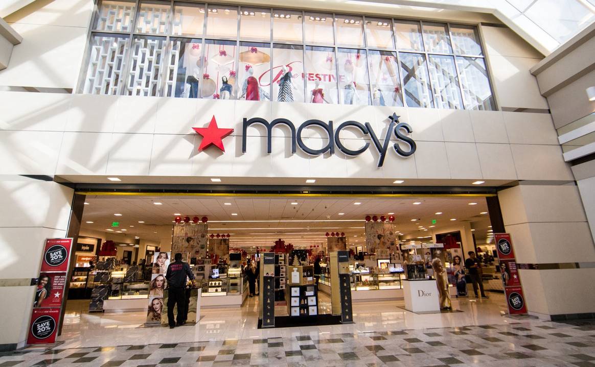 David Einhorn takes stake in Macy's