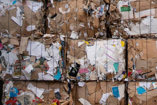 La Ue interviene contro lo spreco alimentare e il fast fashion