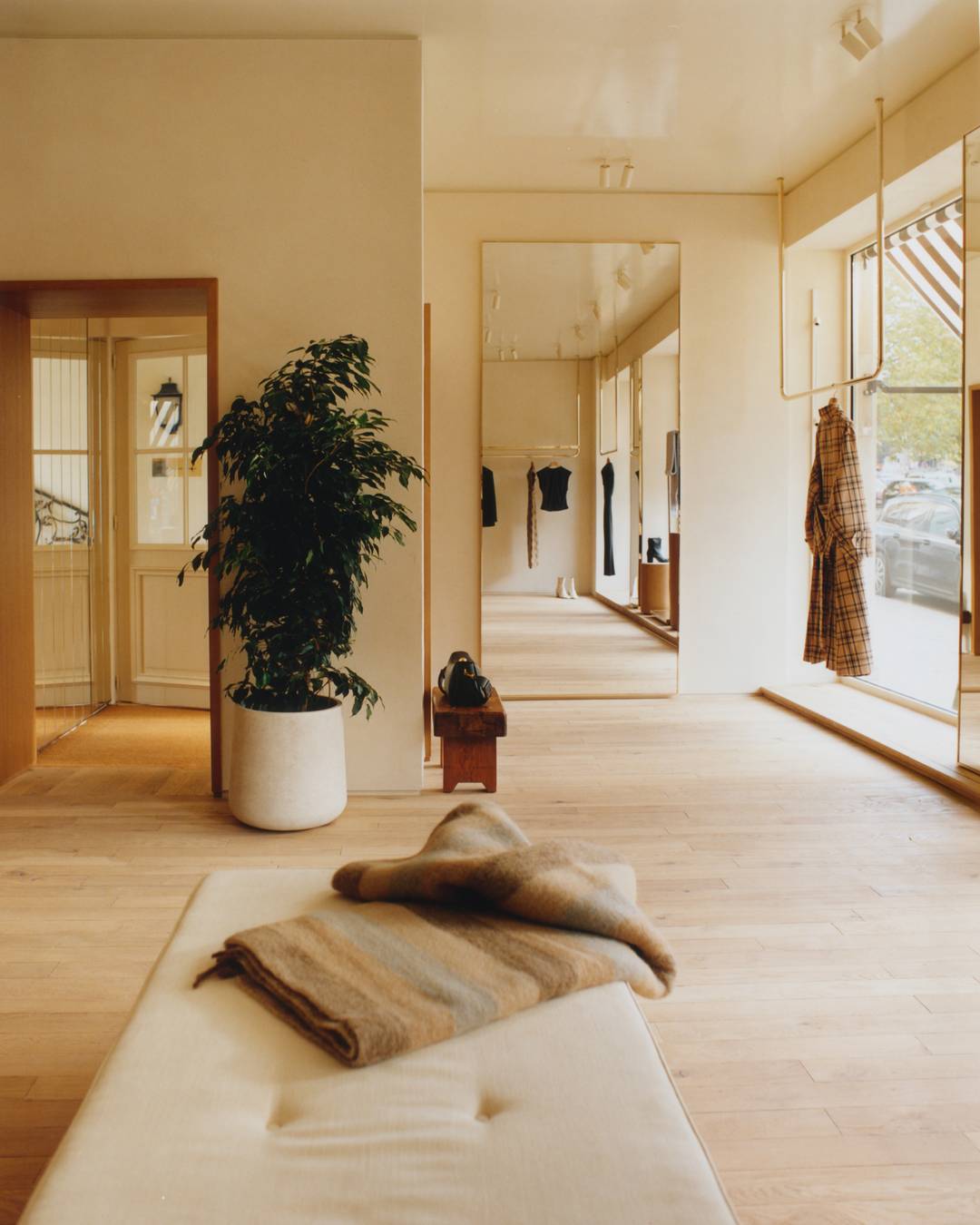 Il nuovo flagship di Ami Paris a Bruxelles.