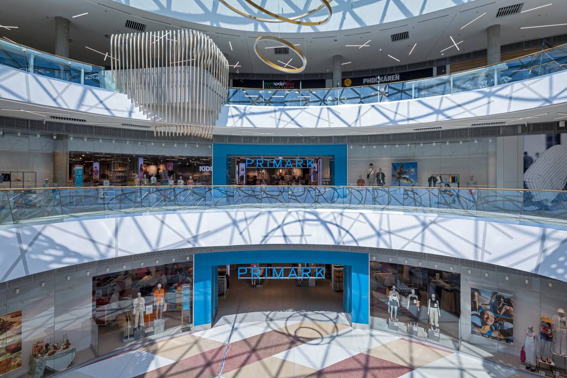 Primark-Filiale im Einkaufszentrum Eurovea in Bratislava, Slowakei. Bild: Primark