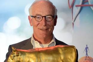 SeLL reikt Gouden Koe uit aan Peter Konijnenburg