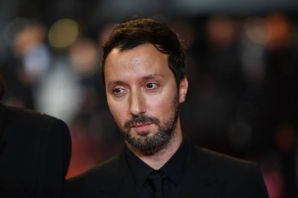 Un decennio di Anthony Vaccarello da Saint Laurent: una retrospettiva