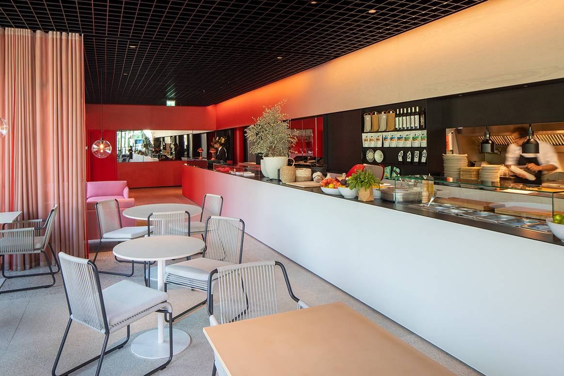Photo Credits: Nuevo Café Camaleón de Camper en Berlín. Fotografía de cortesía.