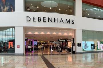 Debenhams cerrará todos sus centros y despedirá a 12.000 trabajadores tras su venta a Boohoo