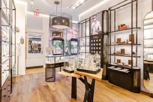 UNOde50 abre tienda en Nueva York