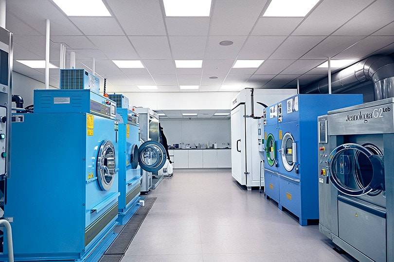 Binnenkijken bij Tommy Hilfiger's denim center op de PVH campus