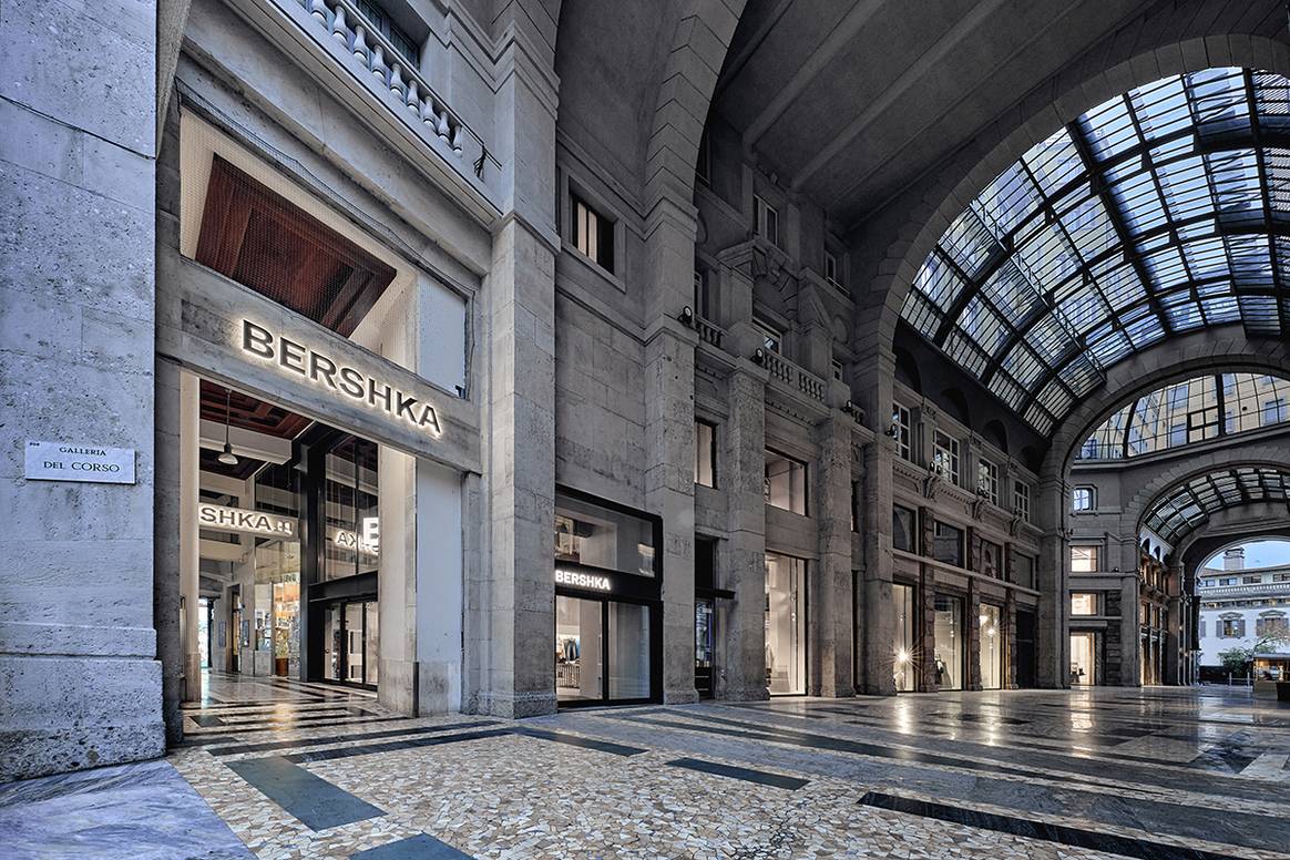 Nueva tienda de Bershka en la Corso Vittorio Emanuele II de Milán.