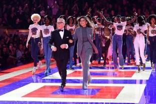 El desfile Tommy x Zendaya revoluciona París