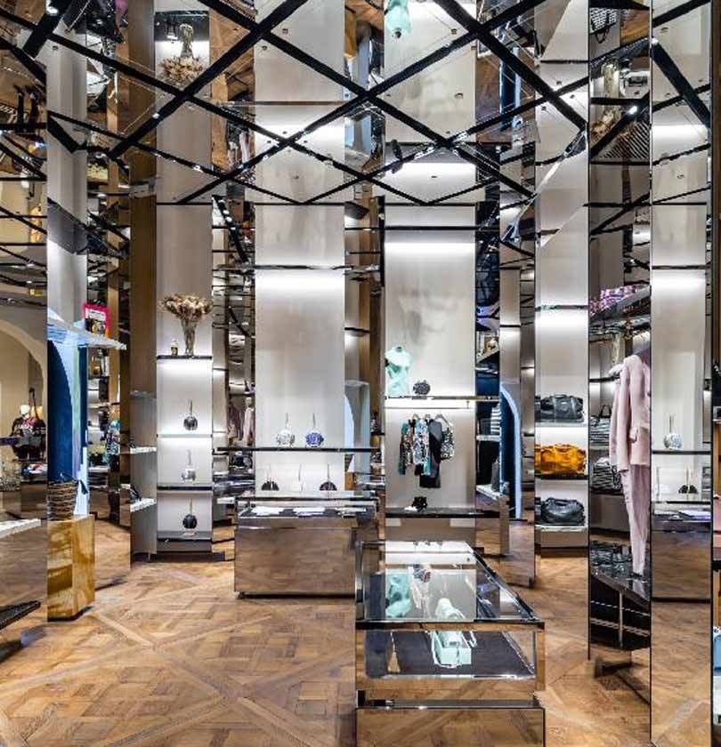 Balmain inaugura su flagship de París