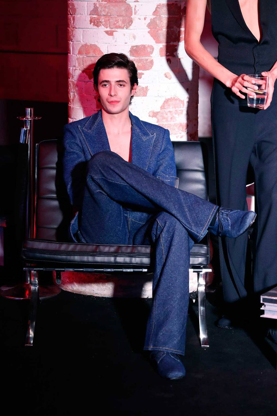 Alled-Martinez y su desfile estático ponen el broche de oro a la 080 Barcelona Fashion