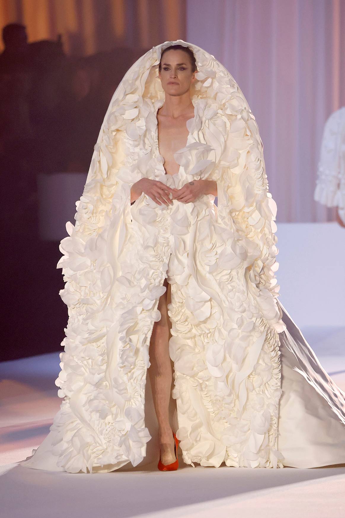 Desfile de Stéphane Rolland durante la Barcelona Bridal Night de BBFW, el 22 de abril de 2026 en Barcelona (España).