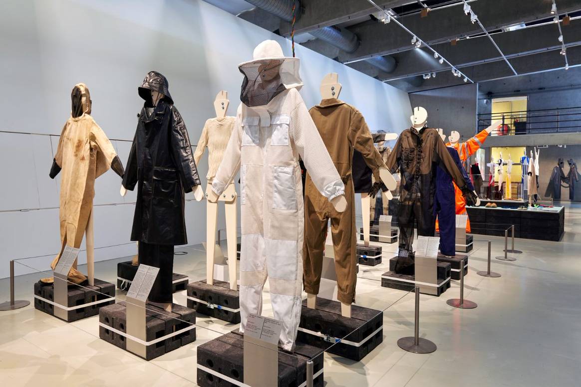 Tentoonstelling 'Workwear'. Beeld: Het Nieuwe Instituut / Aad Hoogendoorn