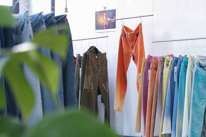 Accanto agli aspetti ambientali, il bilancio affronta temi sociali e di governance come la condotta etica