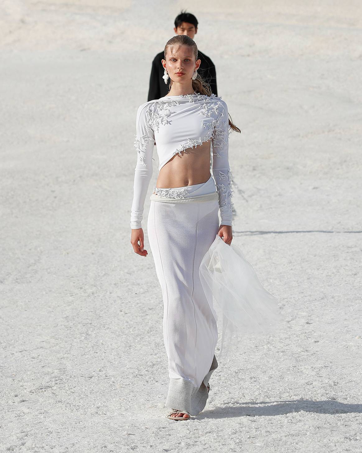 Photo Credits: Por cortesía de Jacquemus, desfile de presentación de la colección “Le Papier” y de la colección cápsula colaborativa junto a Nike.