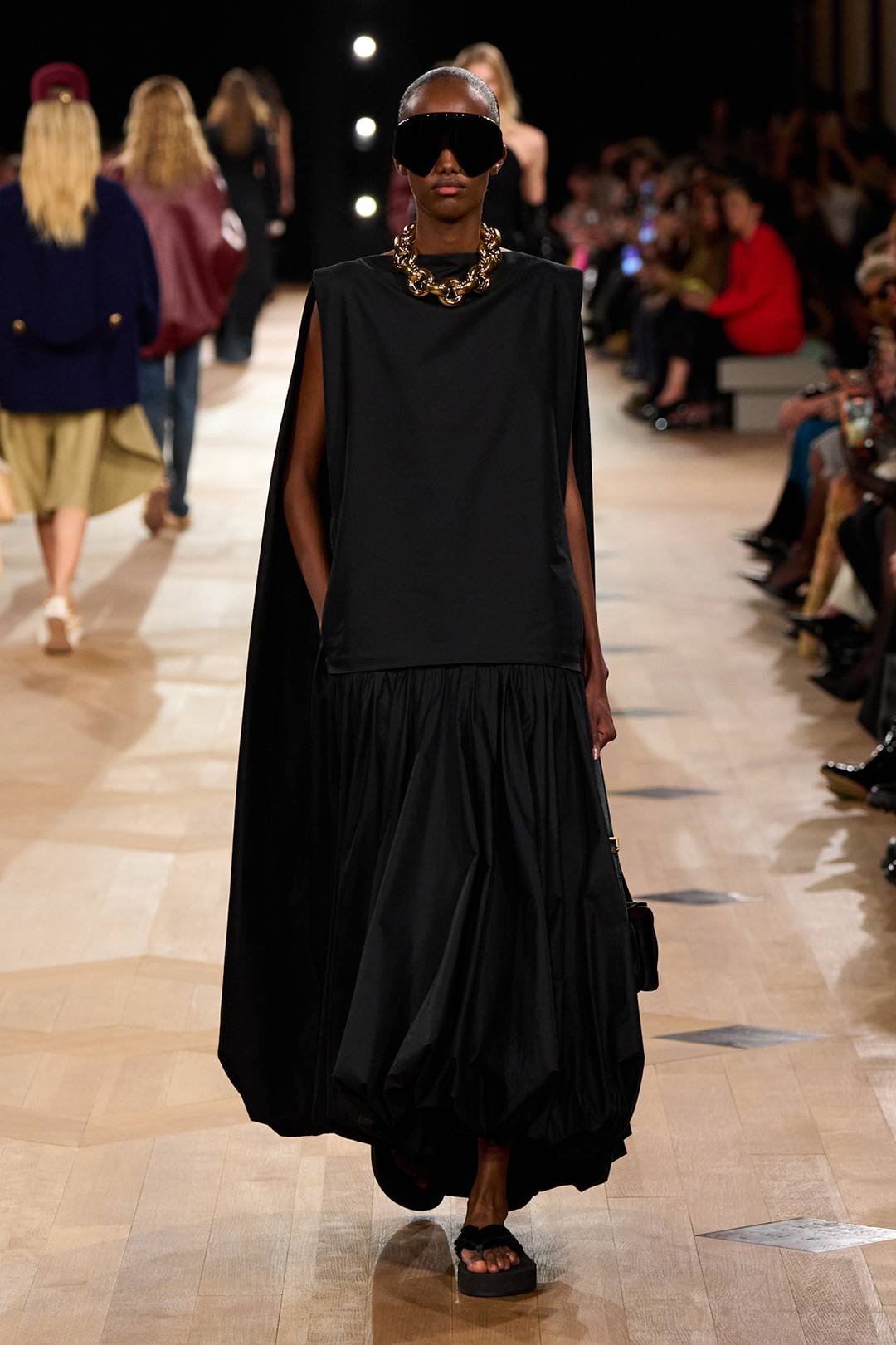 Balenciaga, sfilata di presentazione della collezione donna 'The Heartbeat', per la stagione Primavera/Estate 2026.