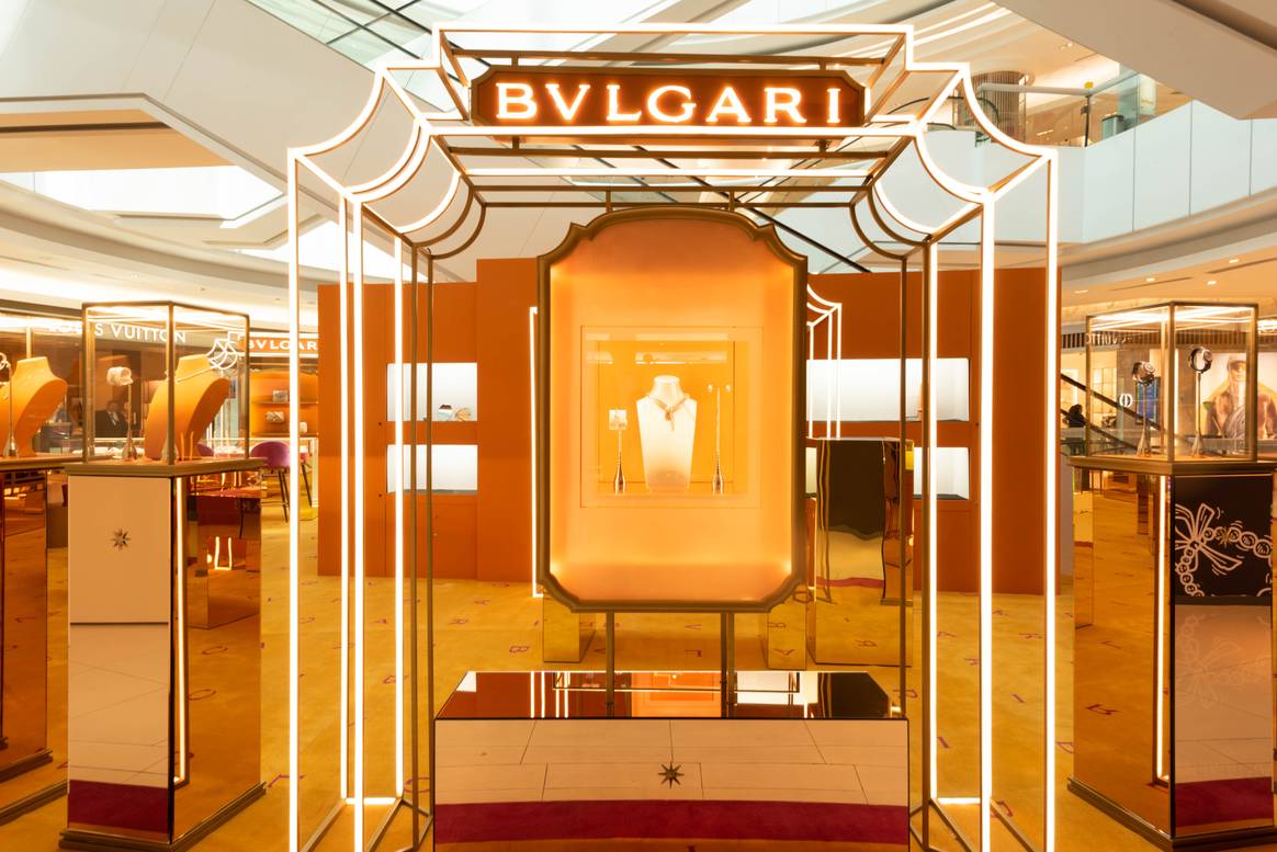 La curaduría de las joyas exhibidas hace parecer que se trata de una exposición de arte.