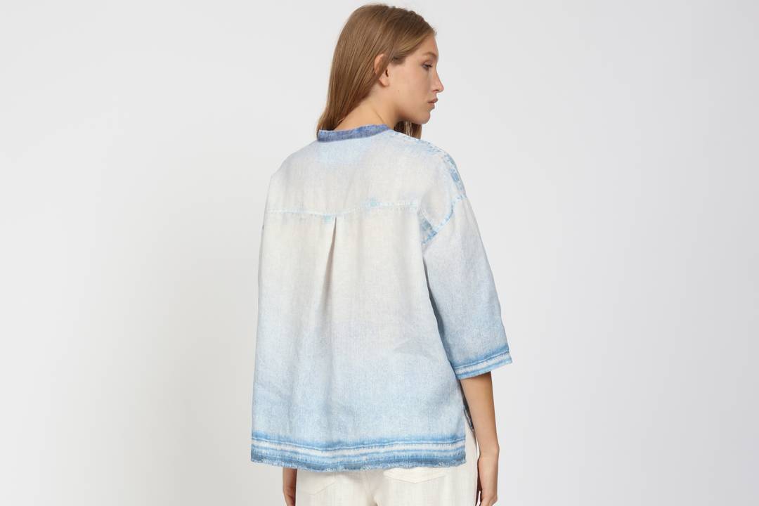 Blouse “94EMMA”.