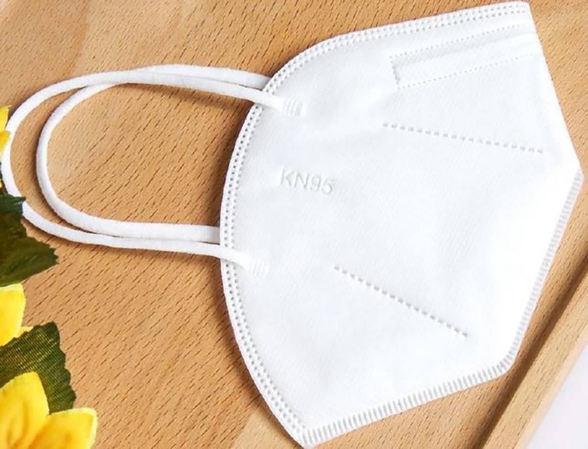 Sujetas con grapas y falsificadas: más de 100 mascarillas que no hay que utilizar