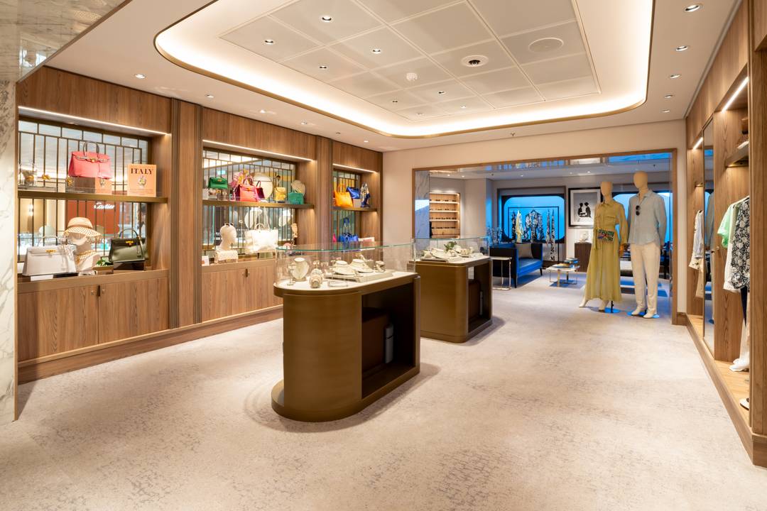 Starboard Luxury boutique on The Ritz-Carlton Yacht Collection Luminara