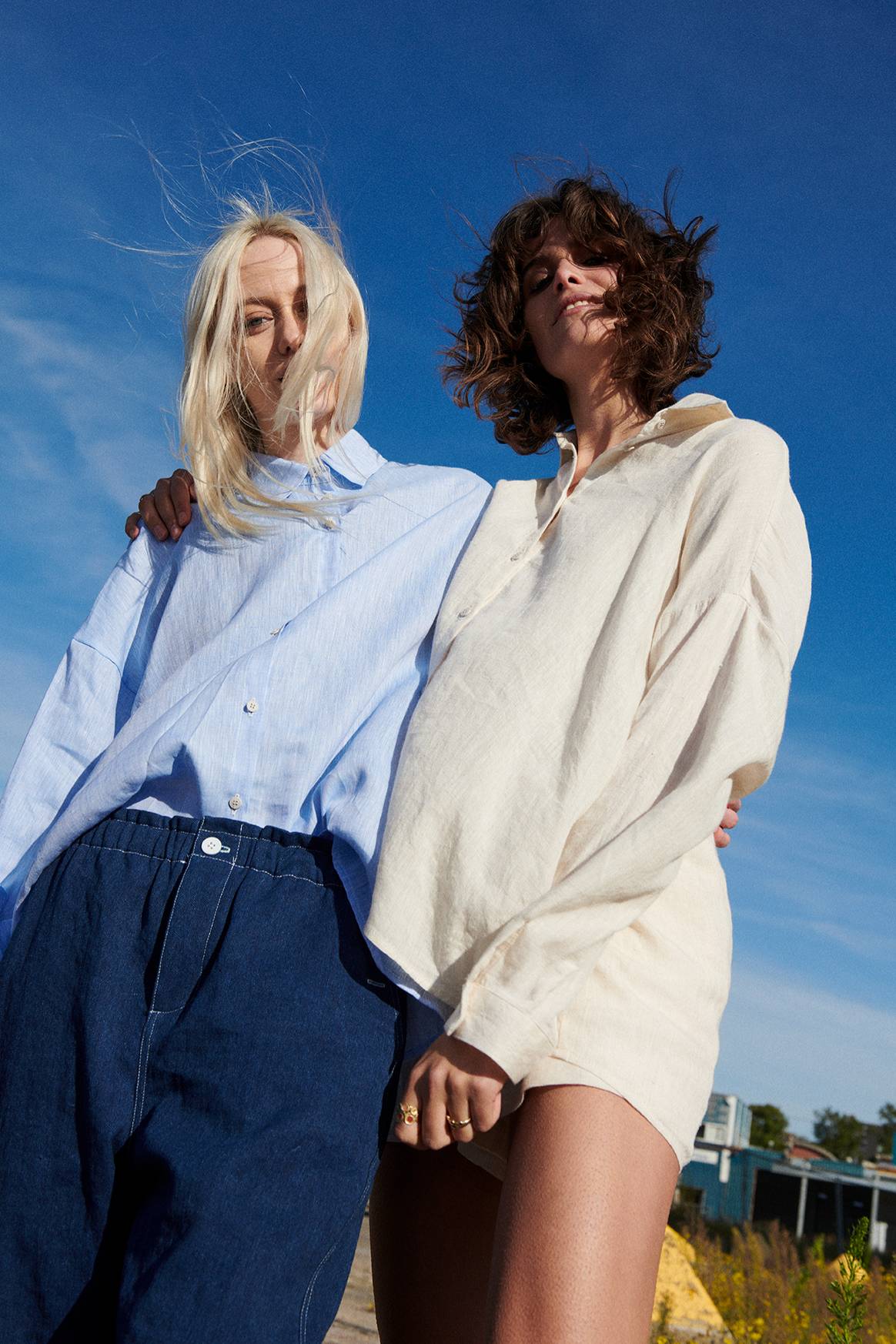 Blouses en broeken uit de volgende New Optimist-collectie.
Beeld: New Optimist