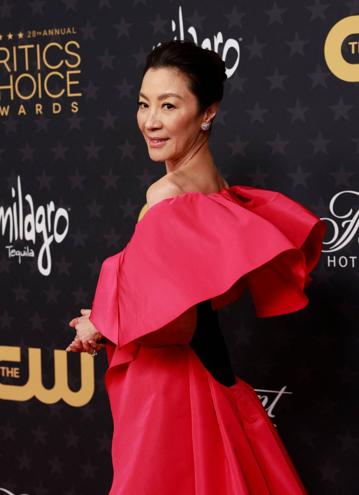 Michelle Yeoh wearing De Beers and Carolina Herrera at the 2023 Critics' Choice Awards.