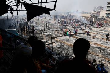 Incendio en el mercado de Kantamanto: el 60 por ciento destruido y más de 10.000 personas afectadas