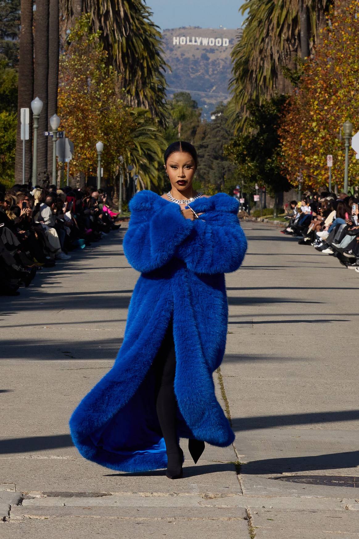 Balenciaga, desfile de presentación en Los Ángeles de la colección de Otoño para hombre y mujer FW24.