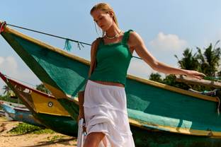 Tesco launches F&F online