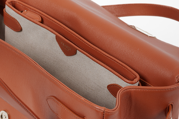 Franzi presenta la borsa Virginia, primo modello destrutturato del marchio