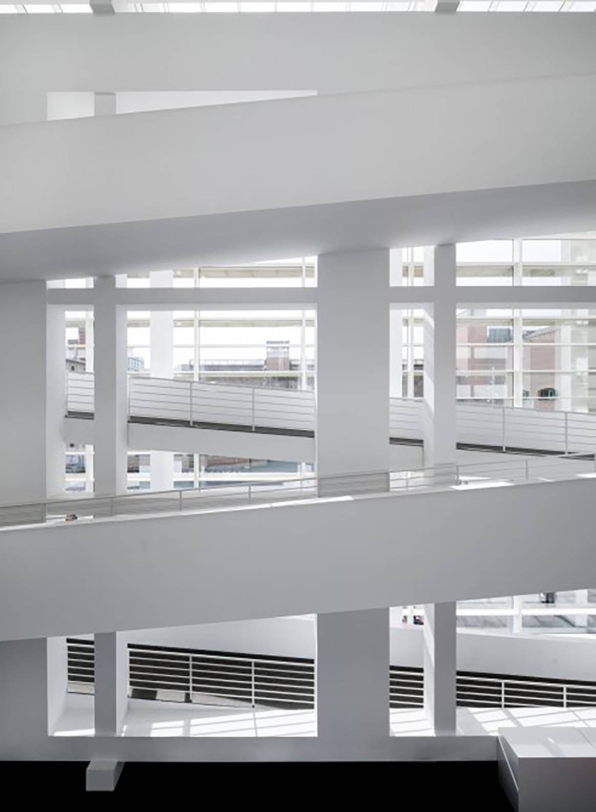 Photo Credits: Museo de Arte Contemporáneo de Barcelona (MACBA), página oficial.