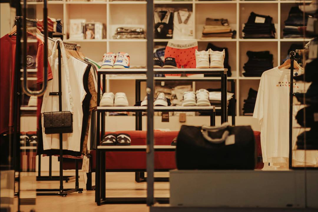 Il retail italiano non può evitare l’andamento demografico, ma può progettare i propri ruoli affinché la diversità anagrafica diventi un vantaggio