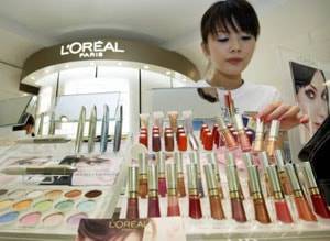 L´Oreal planea la compra de YSL Beauté