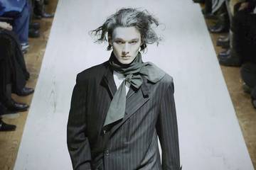 Vídeo: Colección FW22 de Yohji Yamamoto en la París Fashion Week Menswear