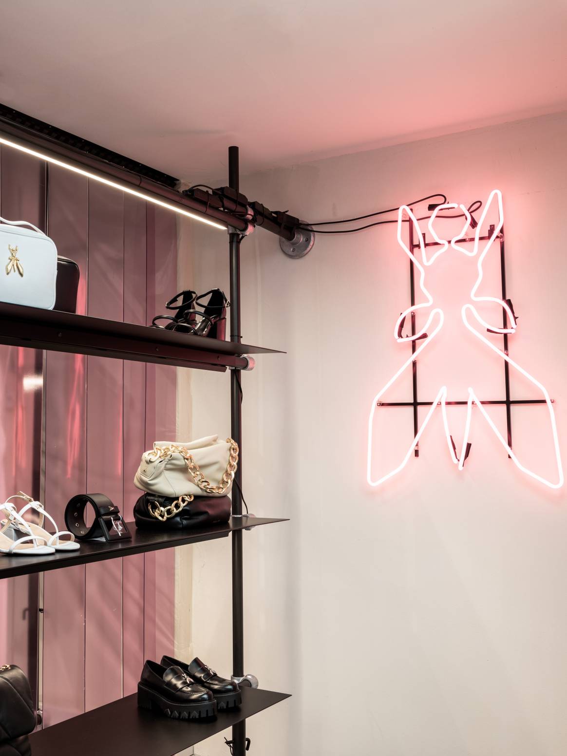 Der neue Patrizia Pepe Hub in Amsterdam, Bilder über UPR
