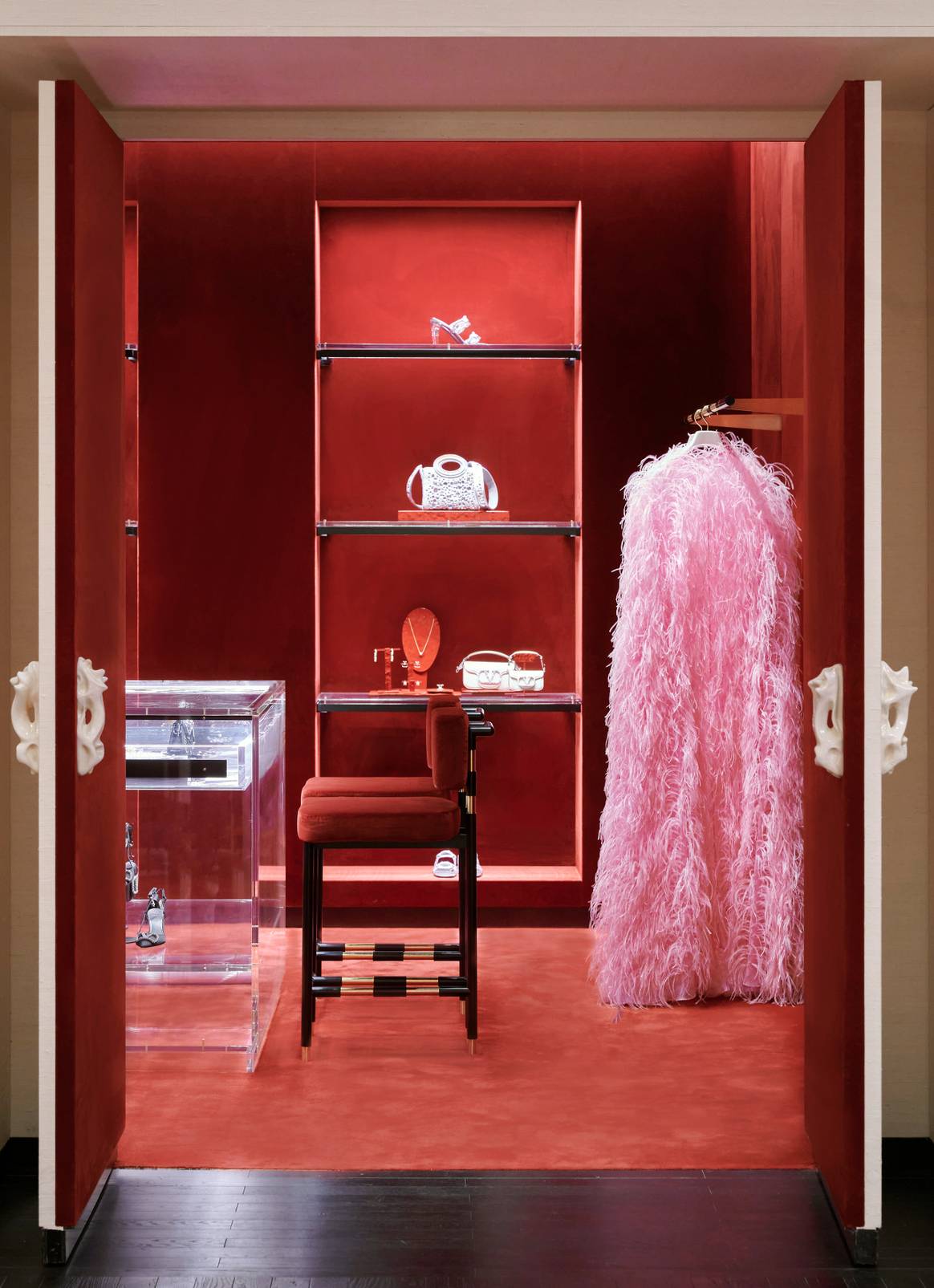 Flagship Valentino à Paris. Courtesy of Valentino.