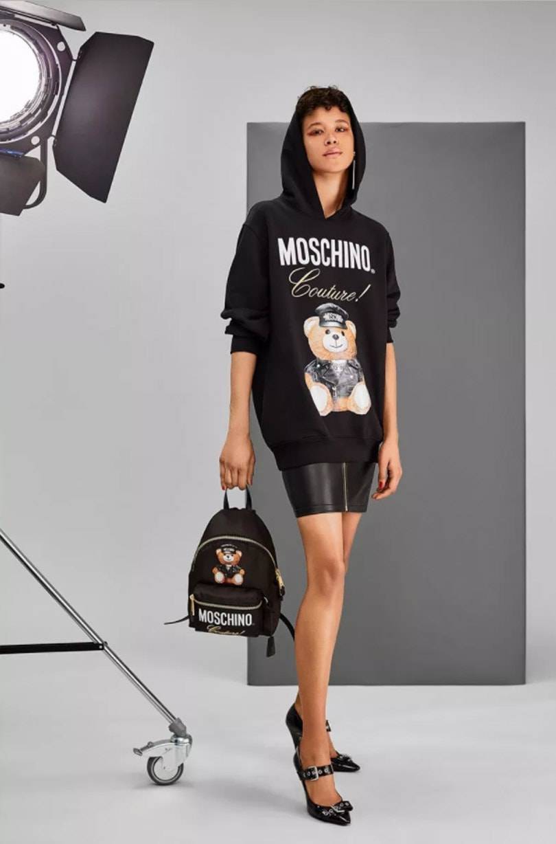 Moschino opent pop-upstore in Parijs warenhuis Printemps