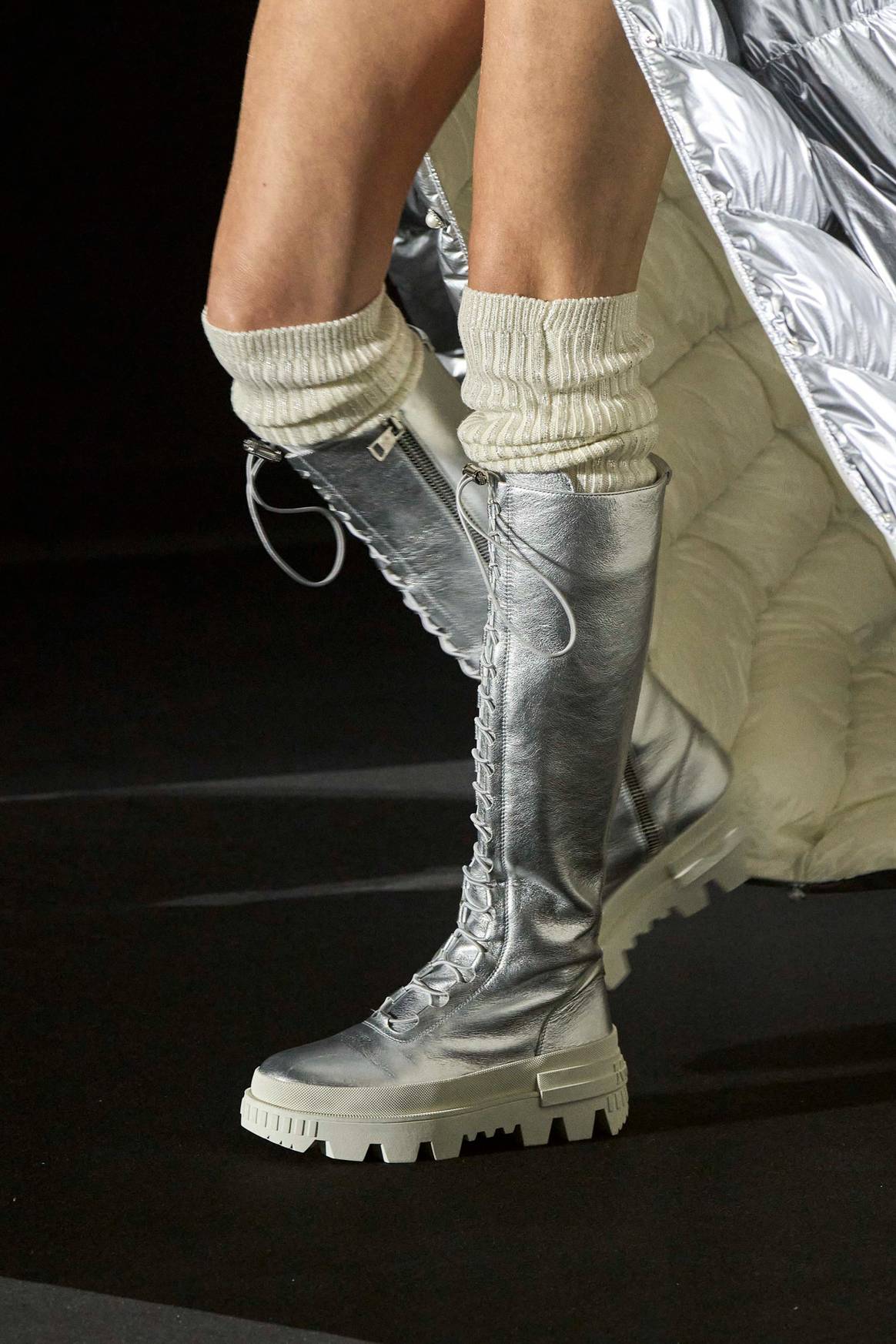 Botas plateadas ss24 de Luisaviaroma