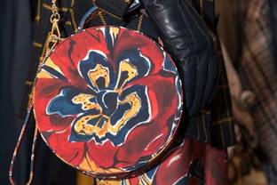 Vidéo: La collection AH21 de Paul Costelloe à LFW
