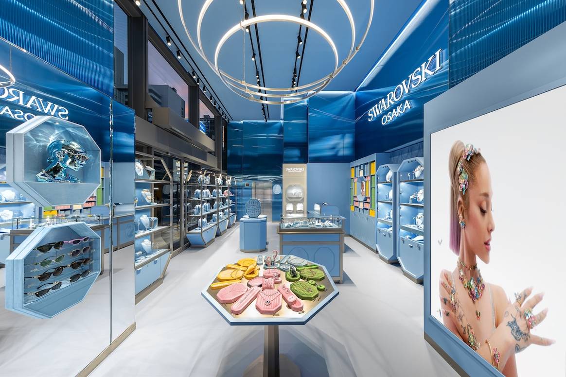 Blick in den neuen Store von Swarovski in Osaka