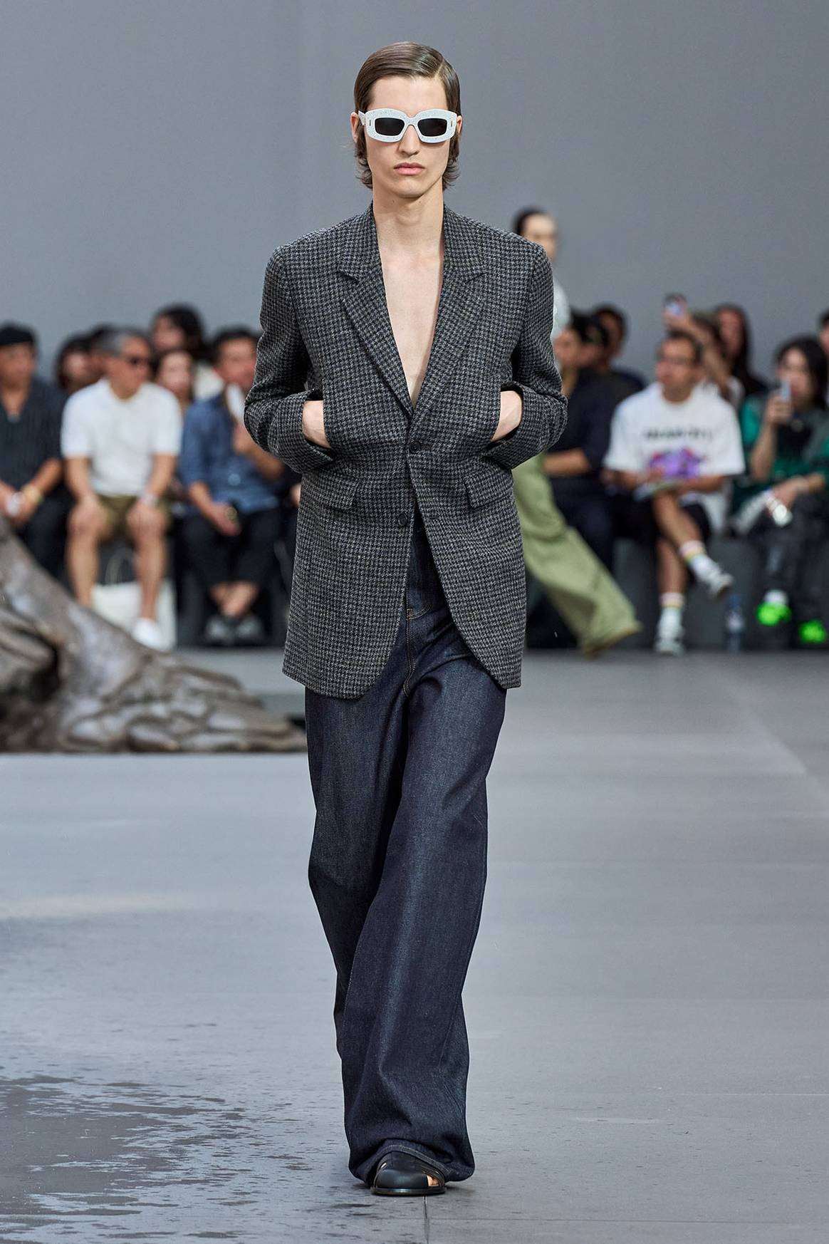 Créditos: Loewe, desfile de presentación de la colección masculina para la temporada de Verano SS24. Fotografía de cortesía.