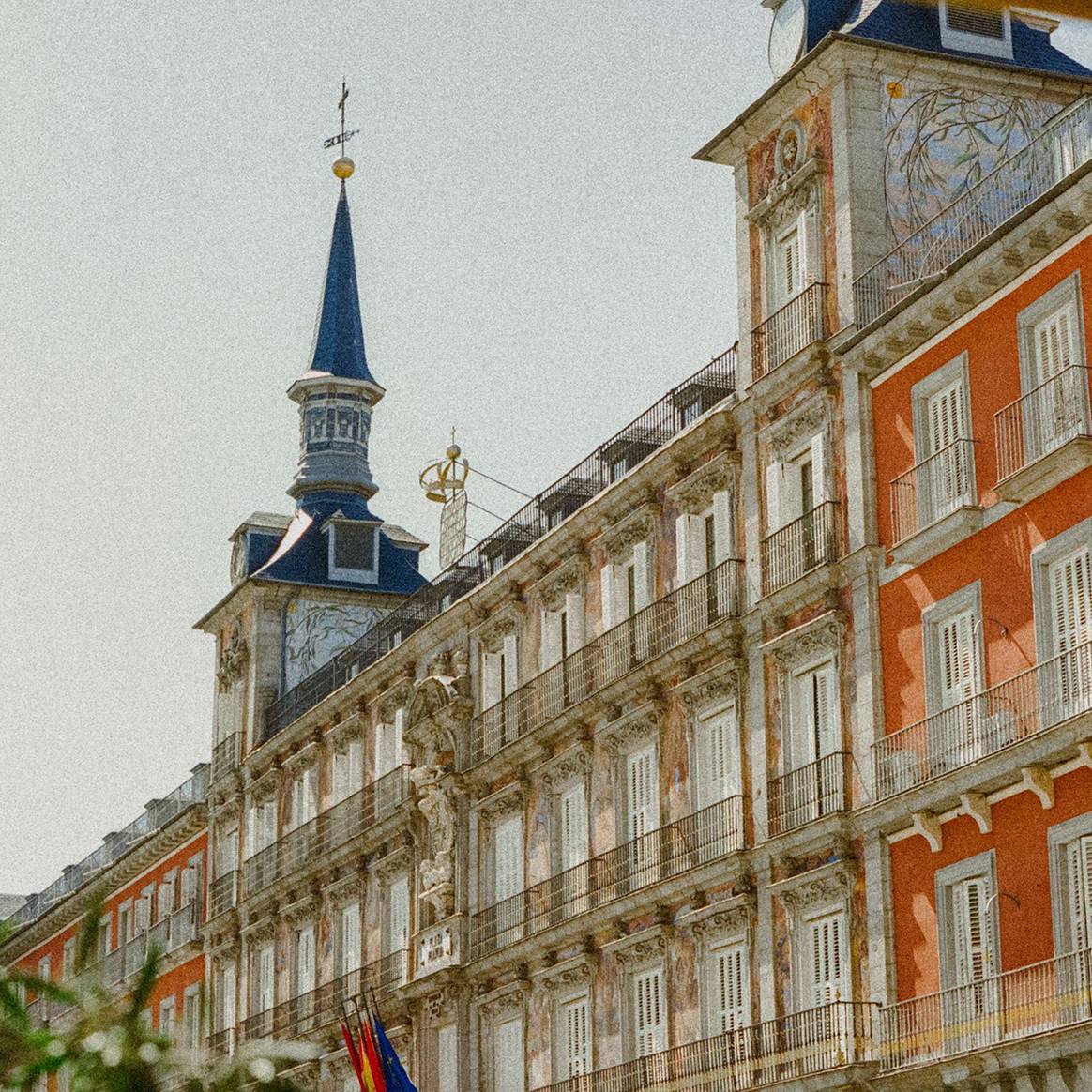 Vista de la plaza Mayor de Madrid (España).