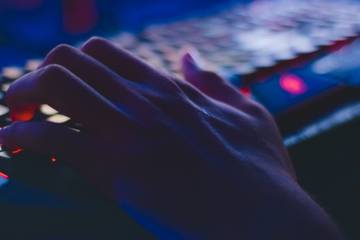 Allianz erwartet mehr Hacker-Attacken auf Lieferketten 