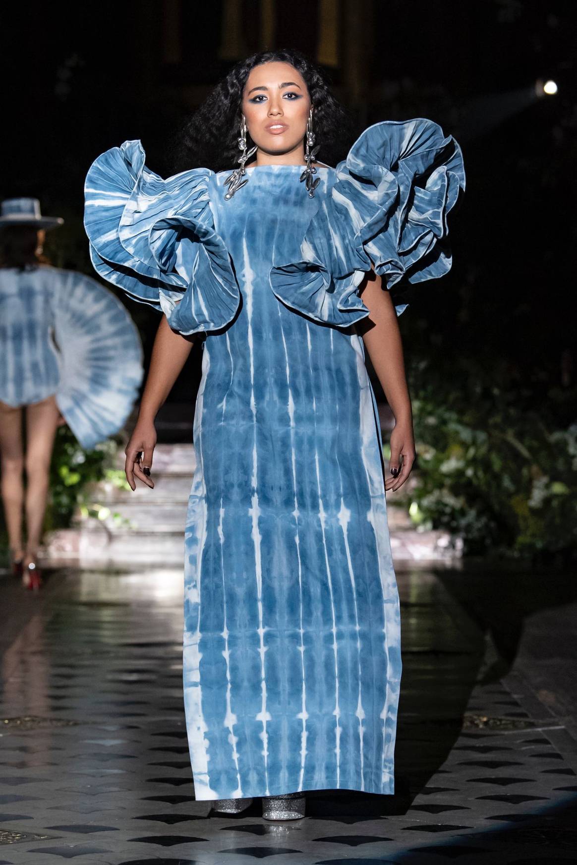 Juana Martín SS23 Couture Show en París. Imagen por cortesía de la firma