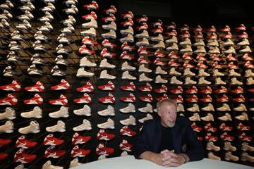 Three marketing lessons from the co-founder of Nike or how to build a sport empire