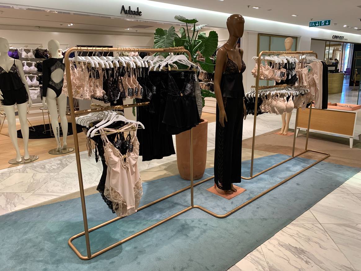 Le pop-up store Elie Saab x Aubade au Printemps Haussmann.