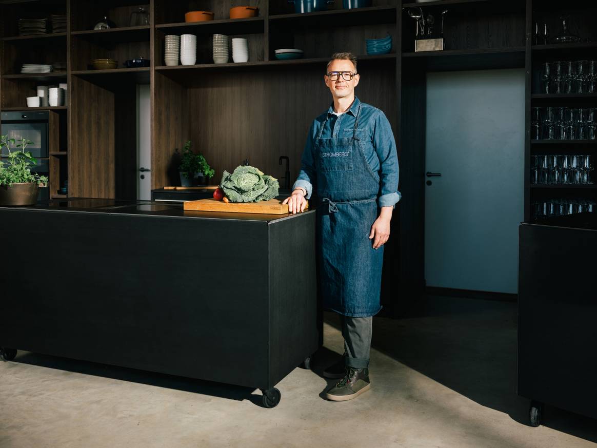 Bekroonde chef Holger Stromberg die Think! Draagt. Beeld:
Think!